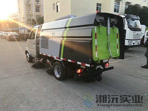 常德湘沅實(shí)業(yè)有限公司,常德垂直垃圾壓縮站,地埋式垃圾壓縮站,電動(dòng)人力斗車(chē),電動(dòng)三輪高壓清運車(chē),電動(dòng)助力拉車(chē)